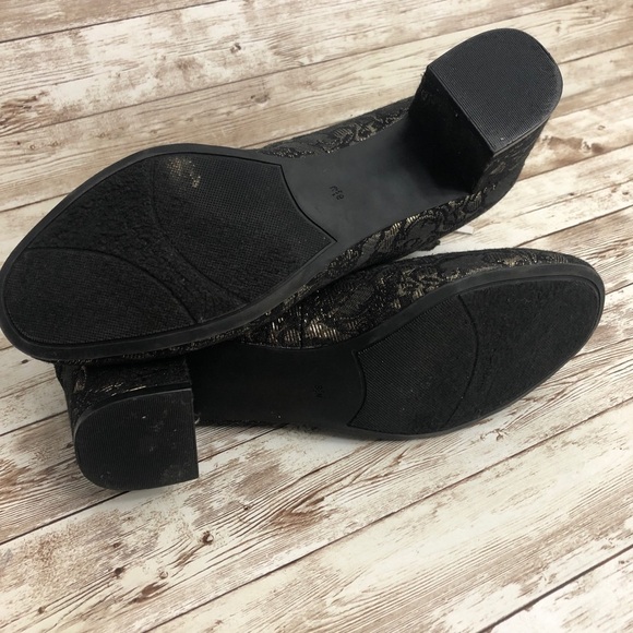 Marc Fisher Kary Embroidered Heels with Ankle Strap And Block Heel - Picture 6 of 7